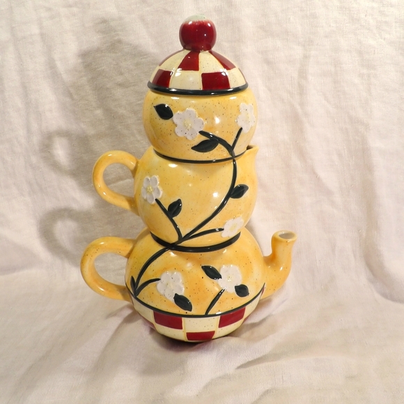 Other - Stackable teapot / creamer / sugar 3 pc. Set